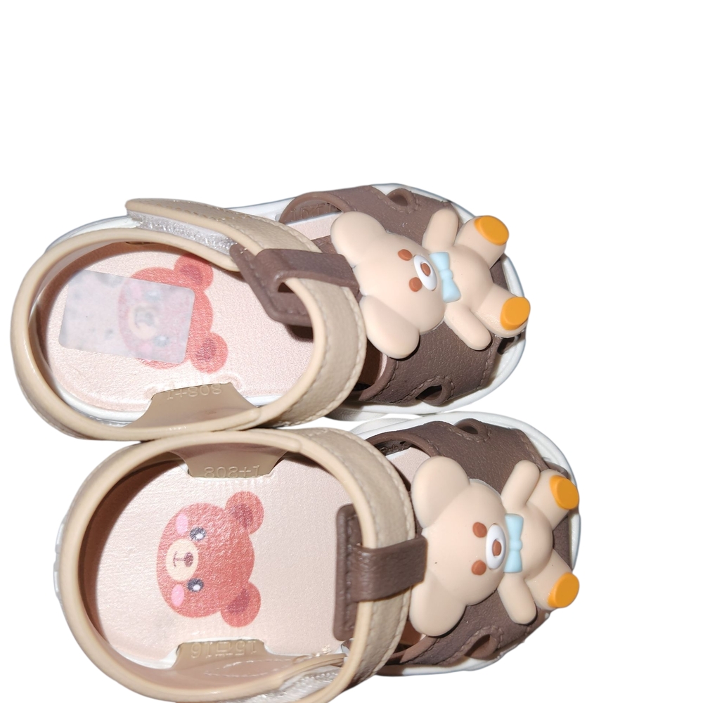 SHEIN Brown and Cream Kids Sandals with Bear Design
